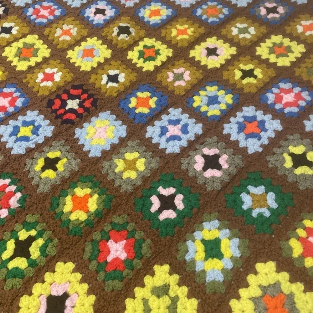 Vintage Handmade CROCHETED BLANKET AFGHAN LARGE BOHO GRANNY Squares 81
